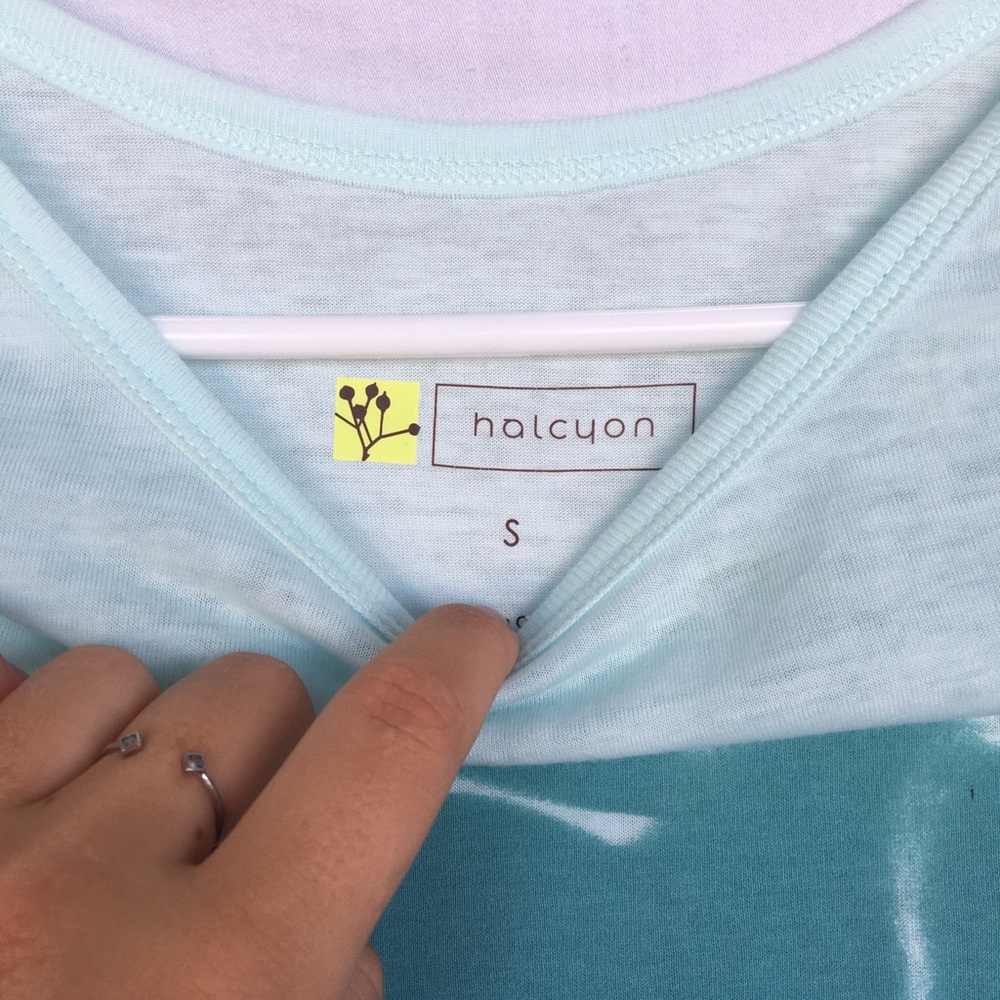 T shirt - Picture 2 of 2